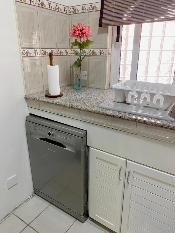 Lovely Beachfront Boutique Apartment Flic-en-Flacq 外观 照片